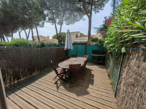 Charmant T2 mezzanine climatisé avec piscine, proche plage et loisirs, pour 5 pers. - FR-1-607-77